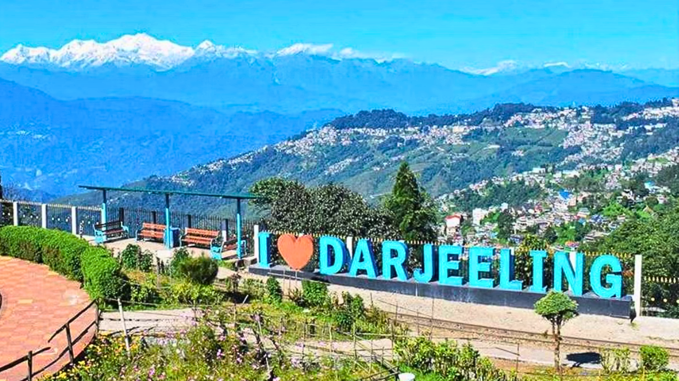 Darjeeling Tour Package.png